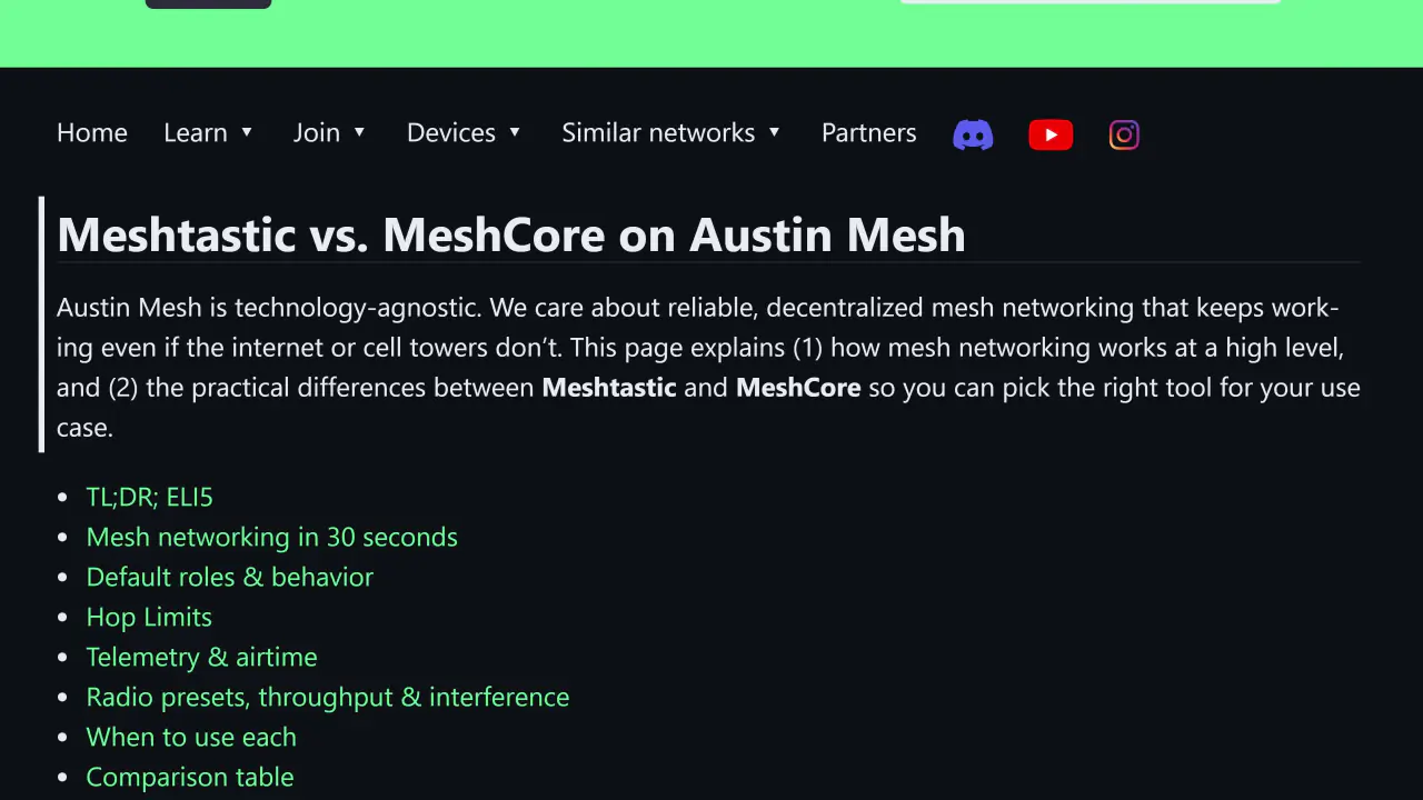 Austin Mesh 关于 Meshtastic 和 MeshCore 的对比页面截图