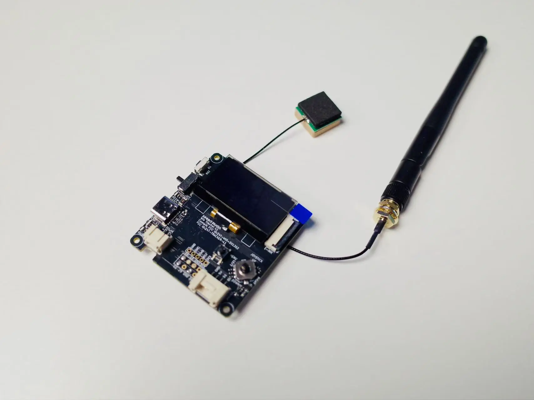 Wio Tracker L1 正面特写