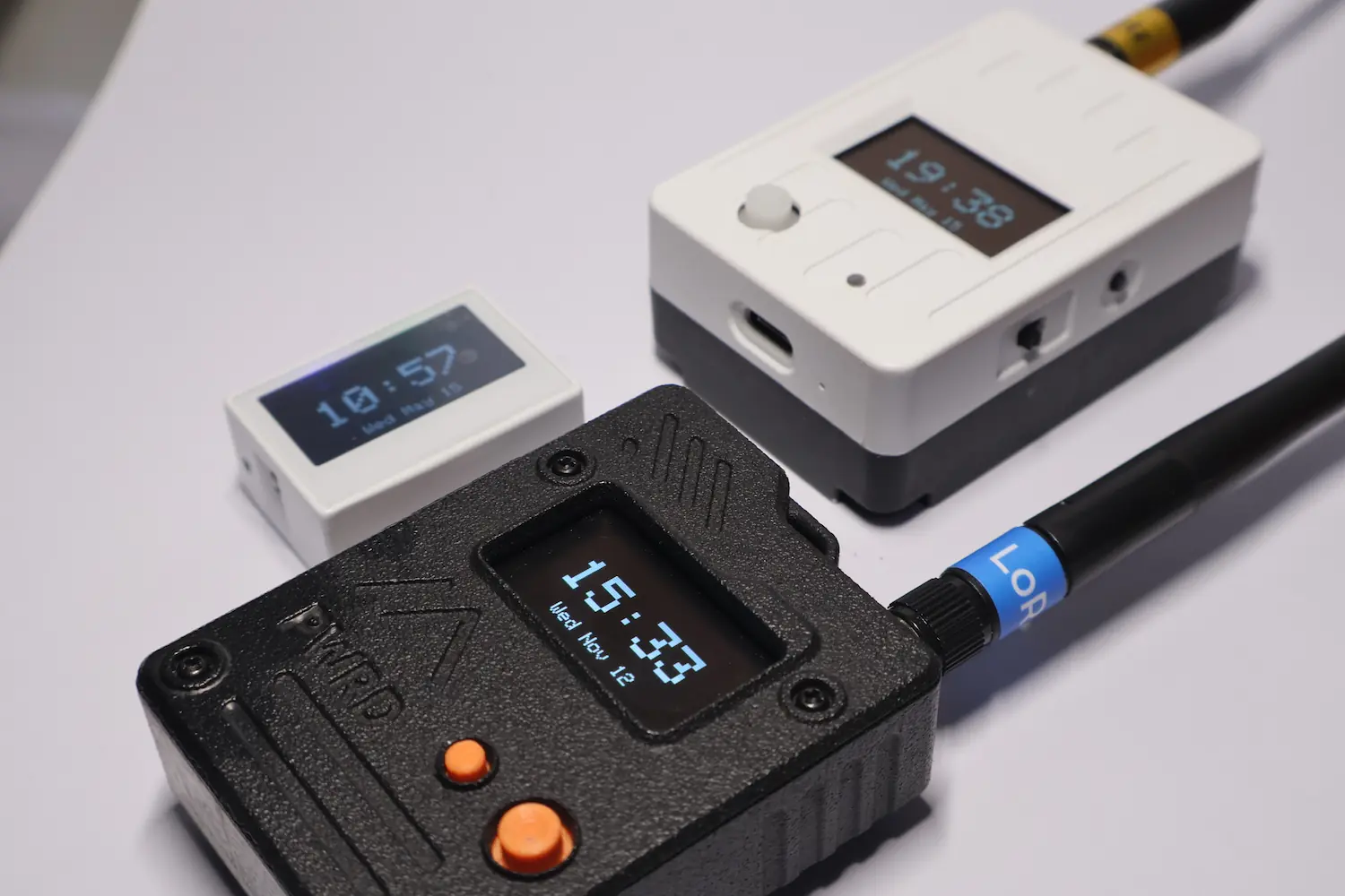 Seeed、GAT-562、Wilson 的 MeshTiny 节点硬件正面